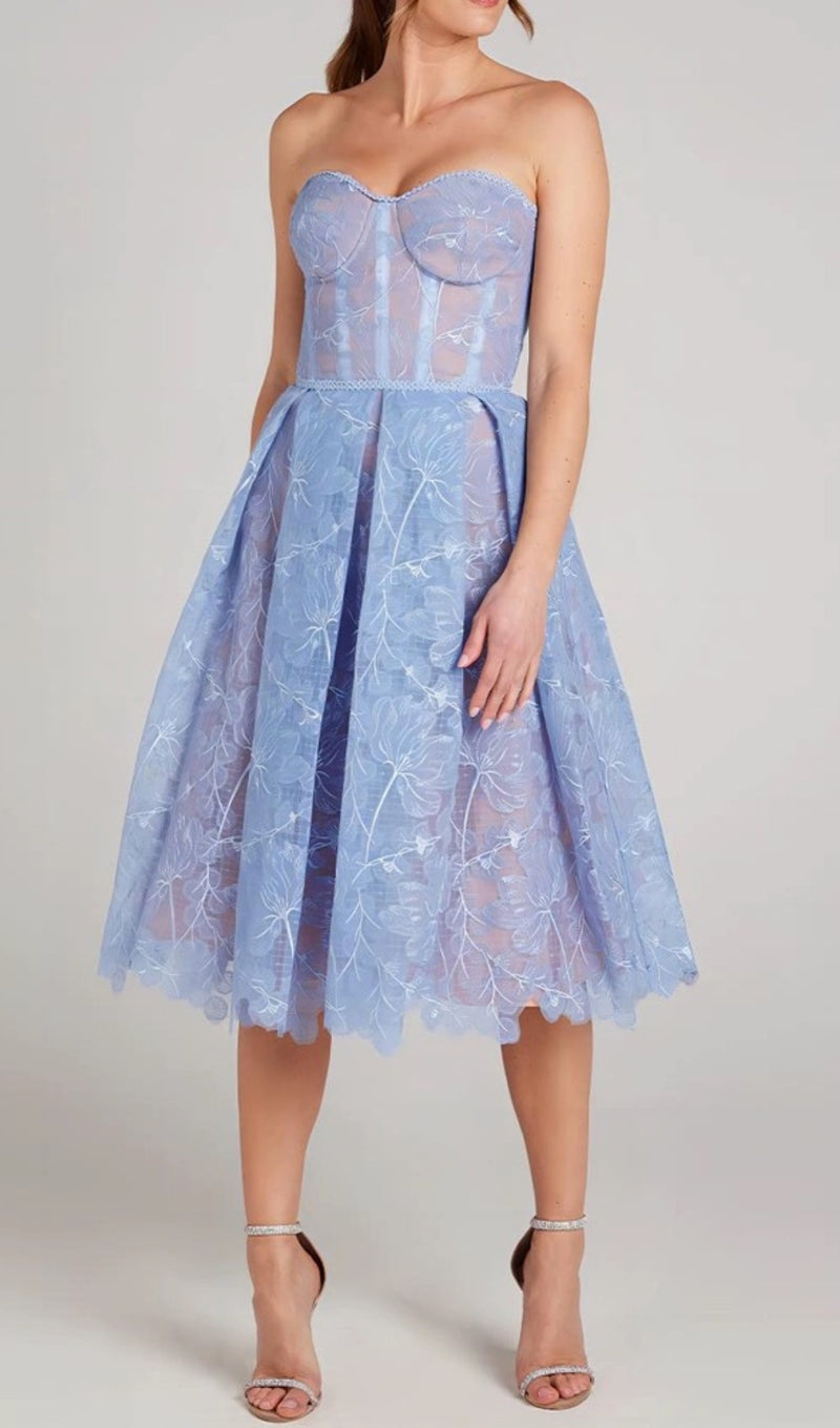 LACE BANDEAU MIDI DRESS IN BLUE