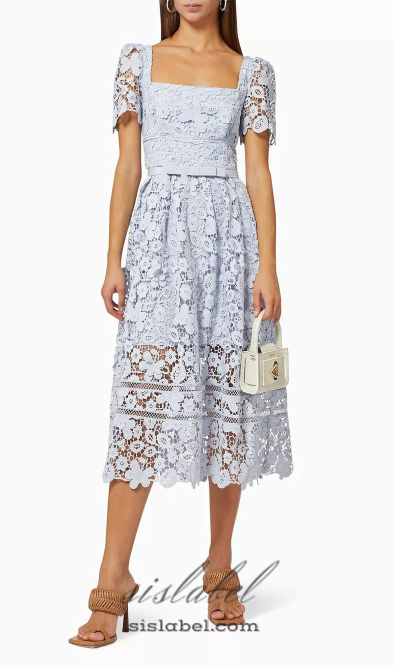 LACE MIDI DRESS IN GUIPURE