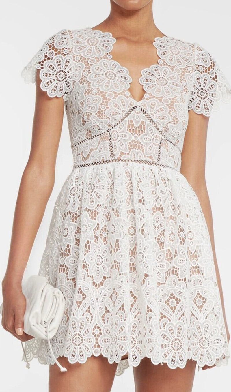 WHITE FLORAL GUIPURE MINI DRESS