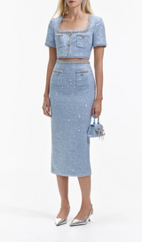 BLAUES BOUCLE-CROP-TOP MIT PAILLETTEN 