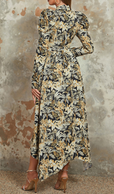 KLEID MIT ASYMMETRISCHEM SAUM UND TROPISCHEM PRINT 