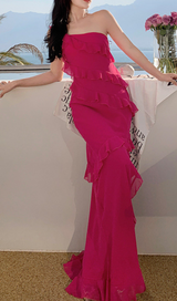 MAXIKLEID MIT RÜSCHEN IN ROSA