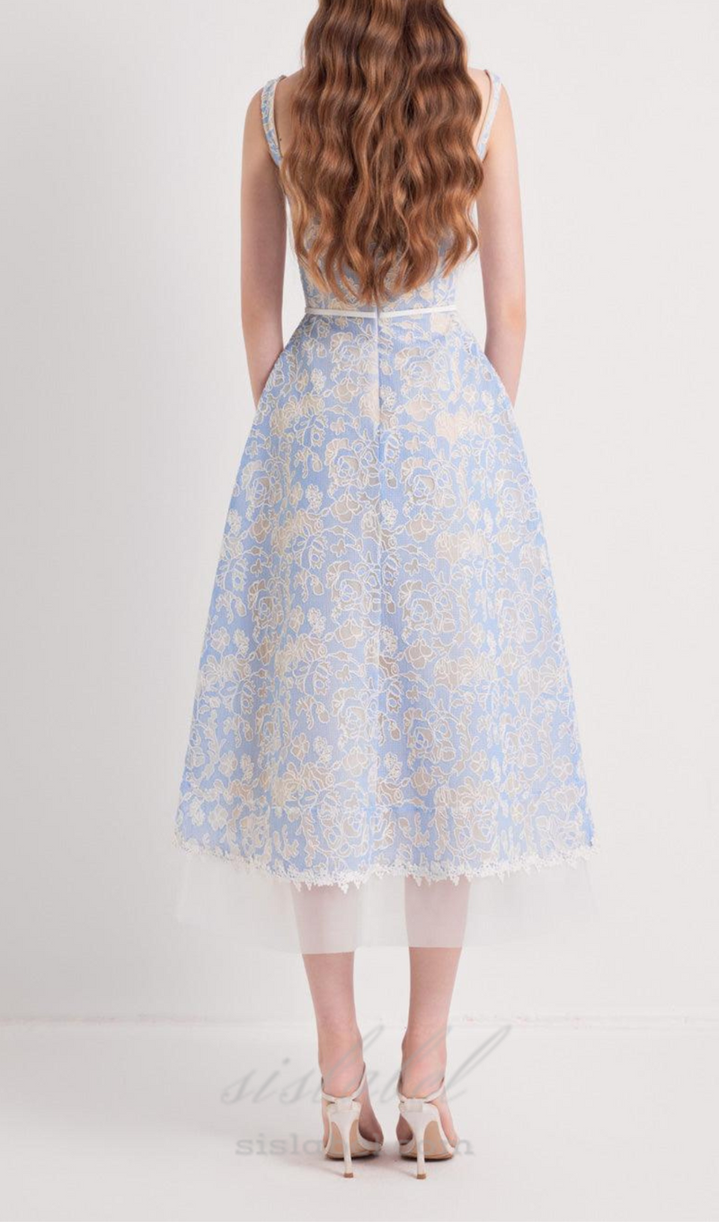 A-LINE SQUARE NECK EMBROIDERED LACE MIDI DRESS IN BLUE