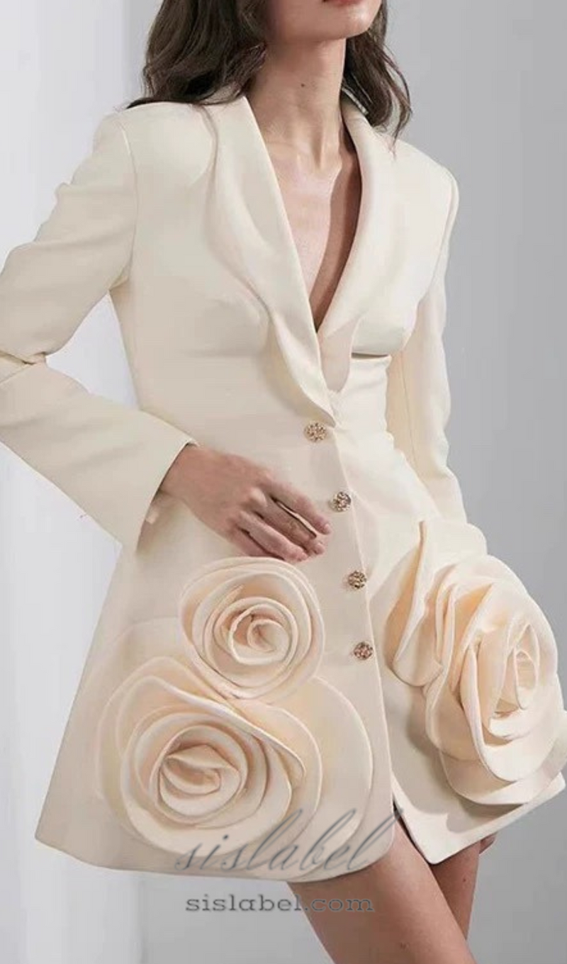 BEULAH 3D FLOWER EMBELLISHED BLAZER IN BEIGE