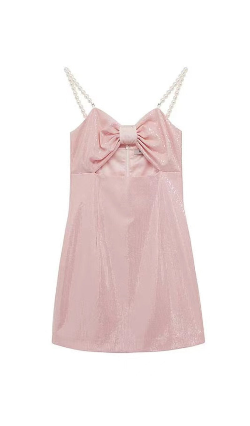 ROBE MINI EN SATIN À BRETELLES PERLÉES ROSE 