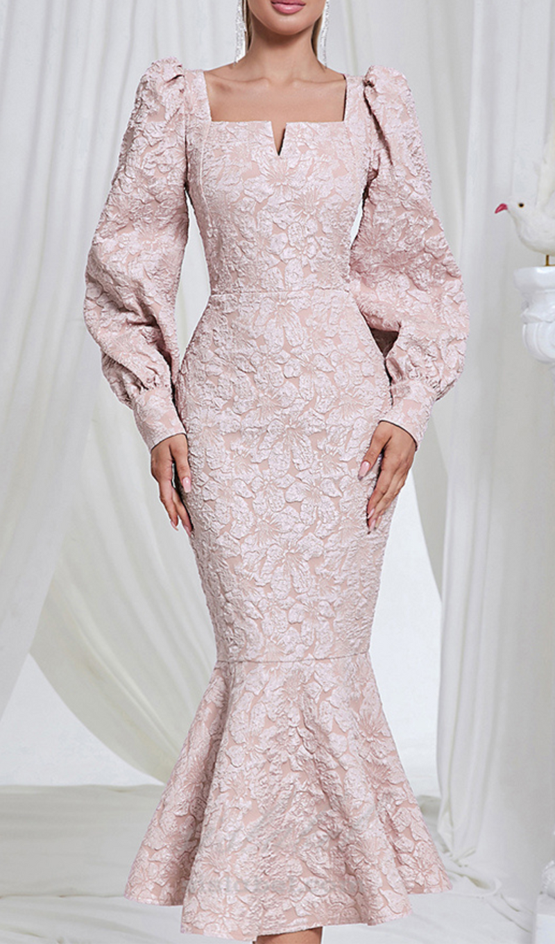 ALICE FLORAL JACQUARD PUFF SLEEVE BODYCON MAXI DRESS IN PINK