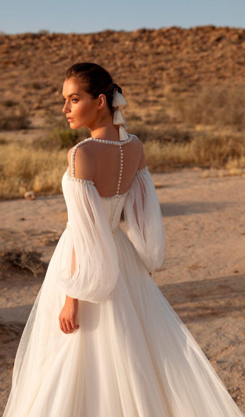 PUFFY SLEEVES WEDDING GOWN IN WHITE