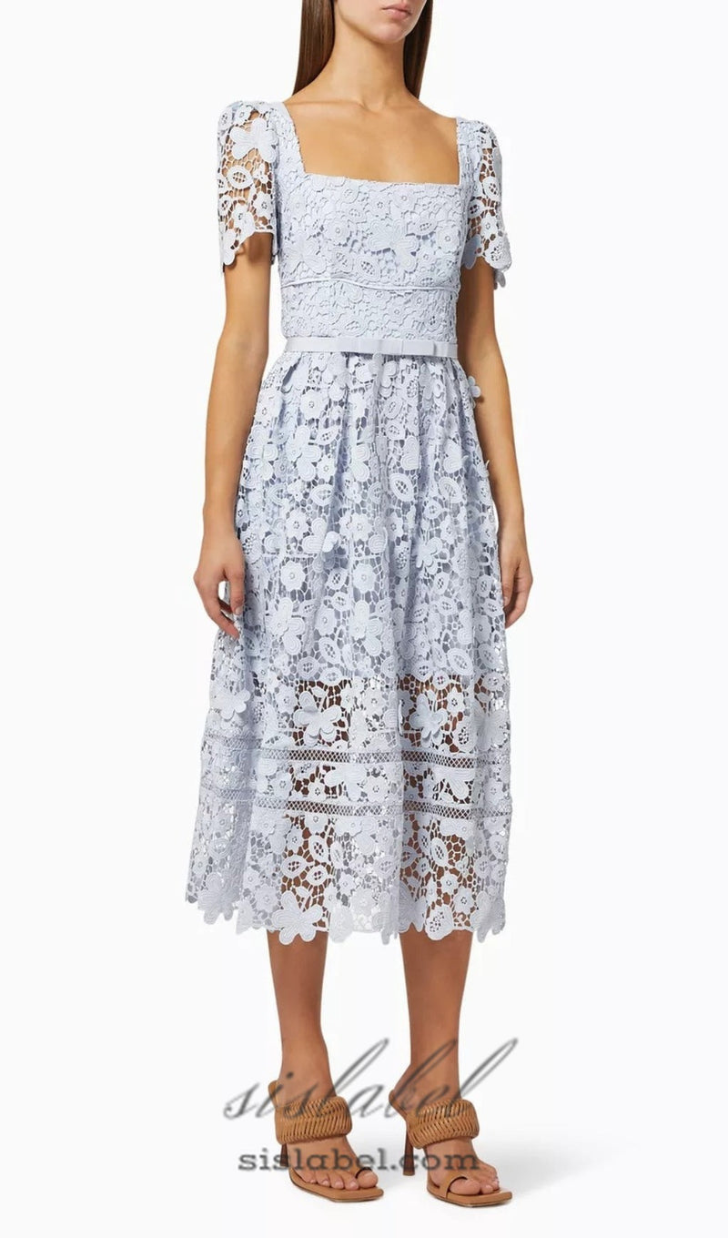 LACE MIDI DRESS IN GUIPURE