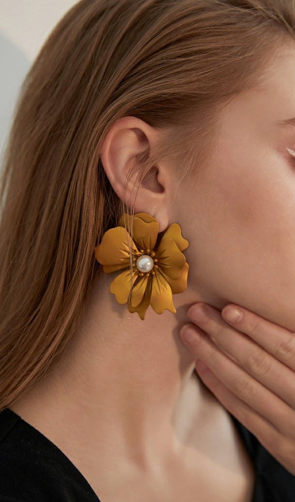 BROWN PETAL ALLOY EARRINGS