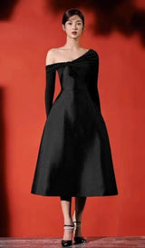 BLACK DIAGONAL SHOULDER LONG SLEEVE MIDI DRESS