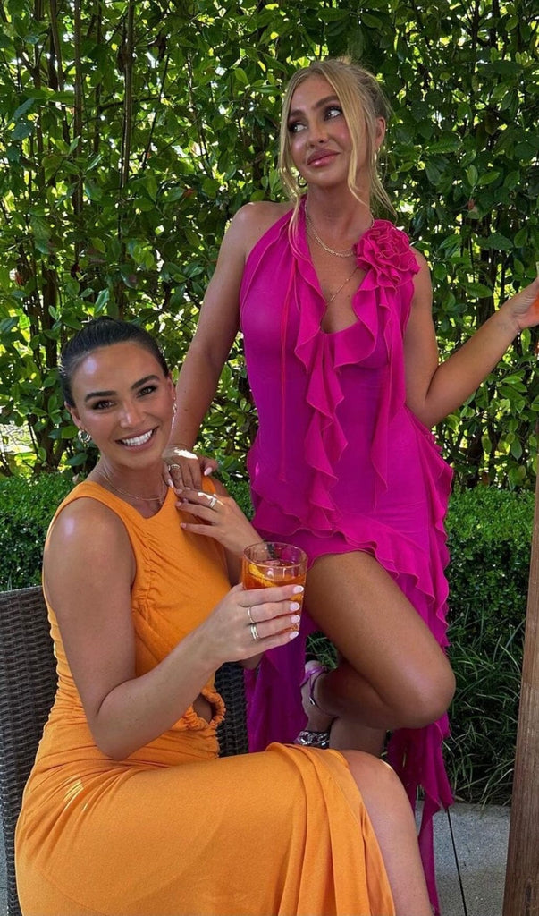 PLUNGING NECKLINE RUFFLE DRESS IN PINK