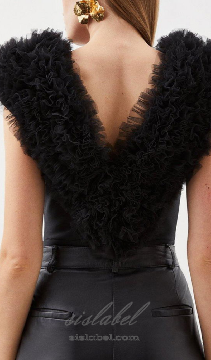 MIRANDA BLACK BANDAGE FIGURE FORM KNIT FLOWER DETAIL BODYSUIT