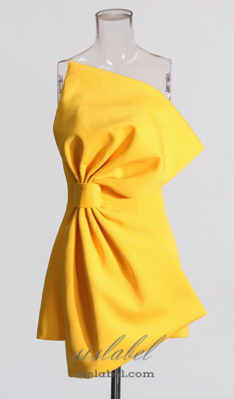 EVANGELINE STRAPLESS BOW MINI DRESS IN YELLOW