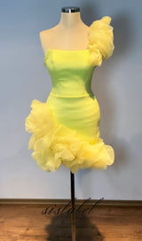 One shoulder ruffle mini dress in yellow