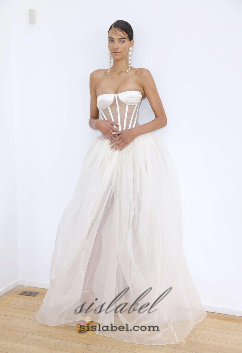 ODILE STRAPLESS GOWN IN WHITE