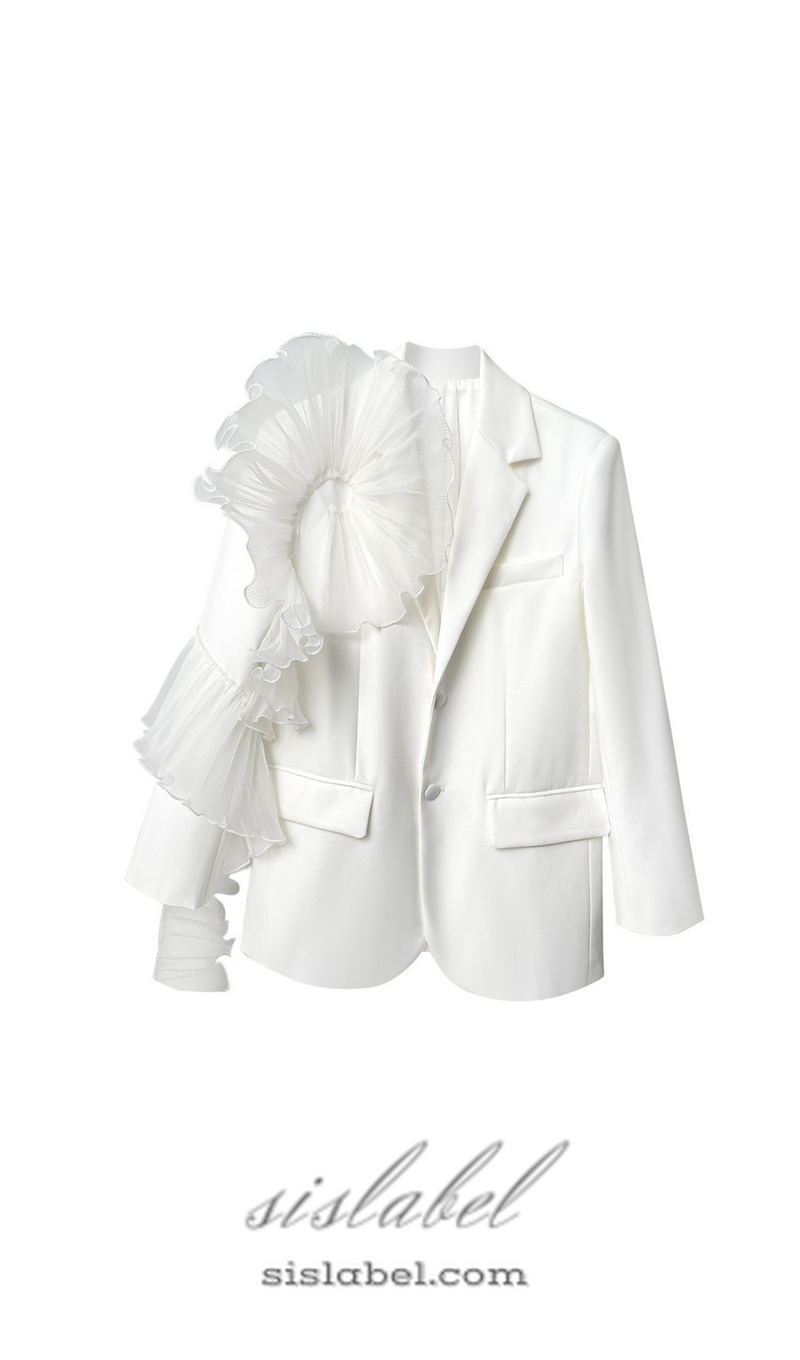 POLLY RUFFLE DETAIL LONG SLEEVE BLAZER IN WHITE