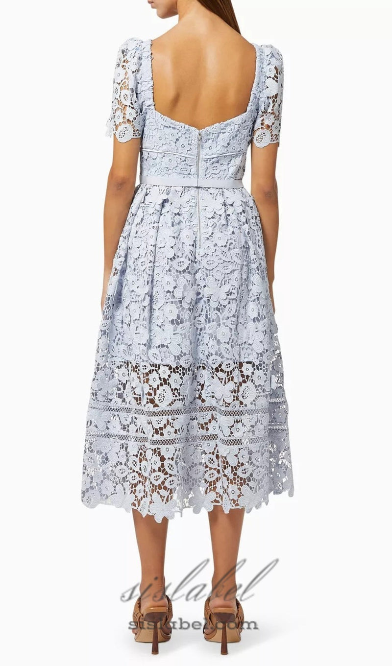 LACE MIDI DRESS IN GUIPURE