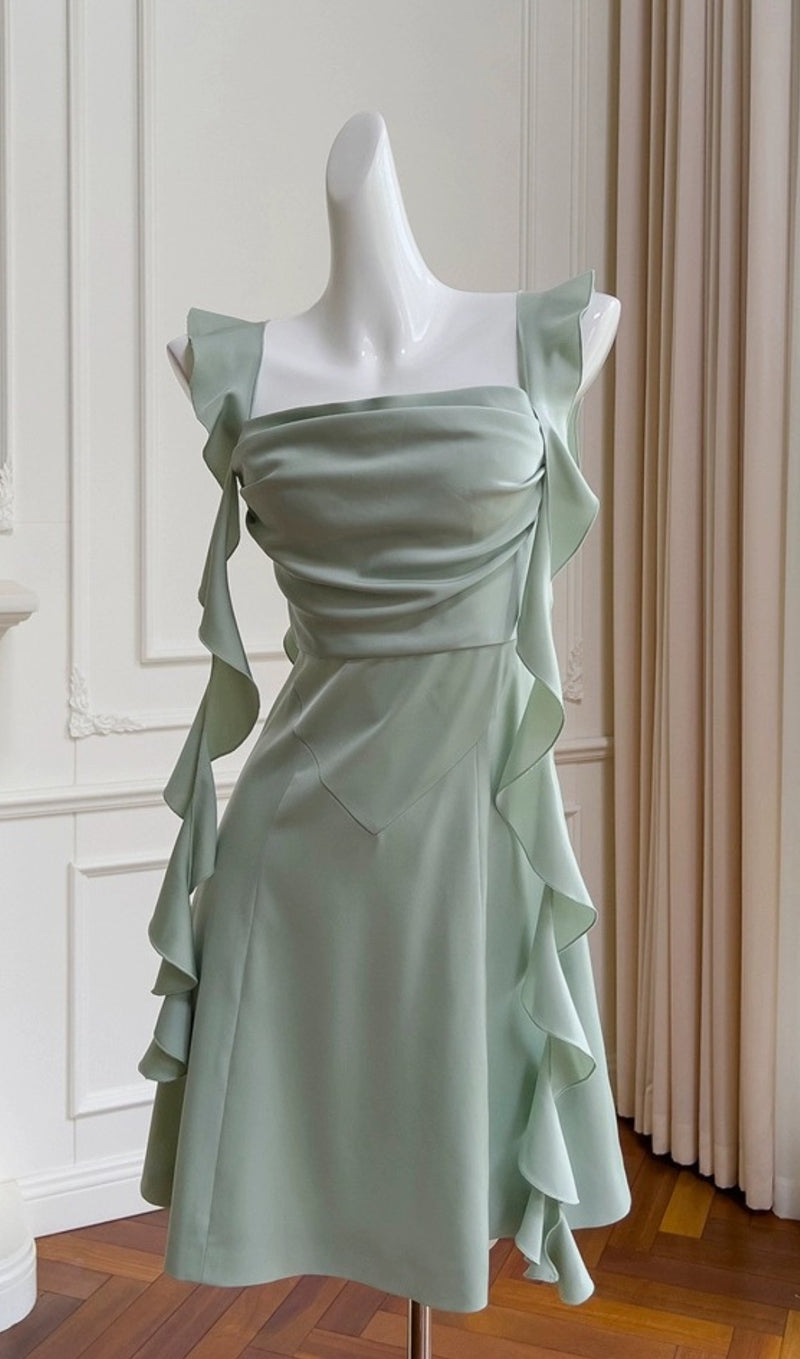 ROBE MINI EN SATIN VERT SAUGE