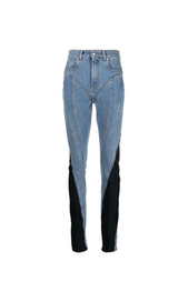 JEANS MIT HOHER TAILLE UND TWIST-EINSÄTZEN