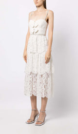 FRONT BOW TIERED MIDI DRESS IN WHITE