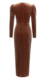 LONG SLEEVE VELVET MIDI DRESS IN BROWN