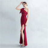 One-Shoulder embroidery High Slit Dress in red