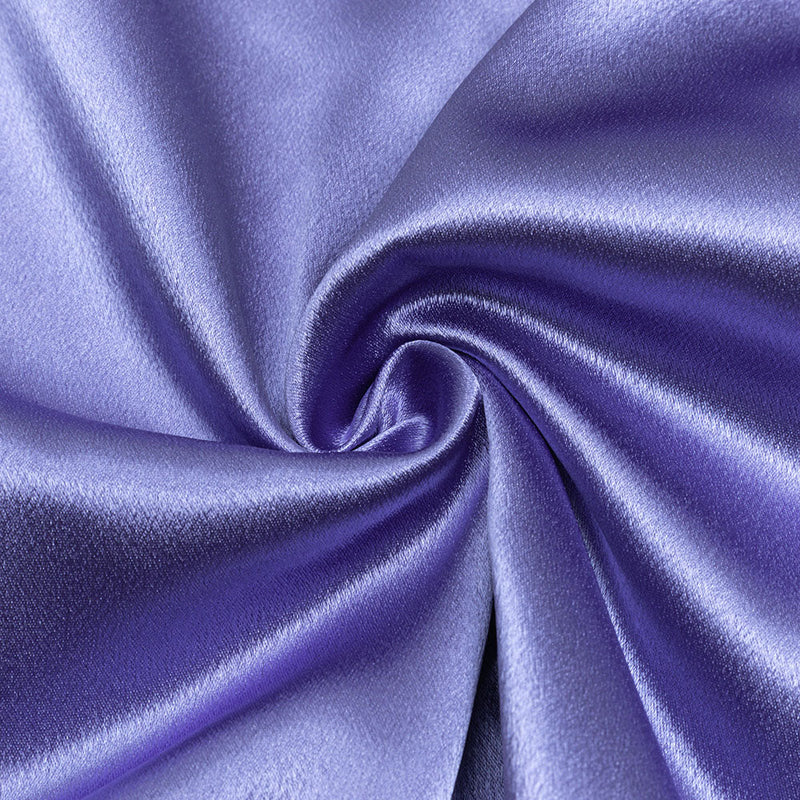 ÄRMELLOSES MAXIKLEID AUS SATIN MIT NECKHOLDER 