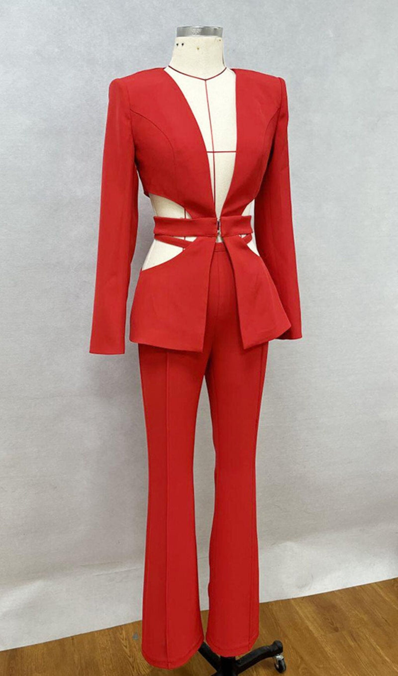 V-NECK SUIT WITH HOLLOWED-OUT WAIST IN RED