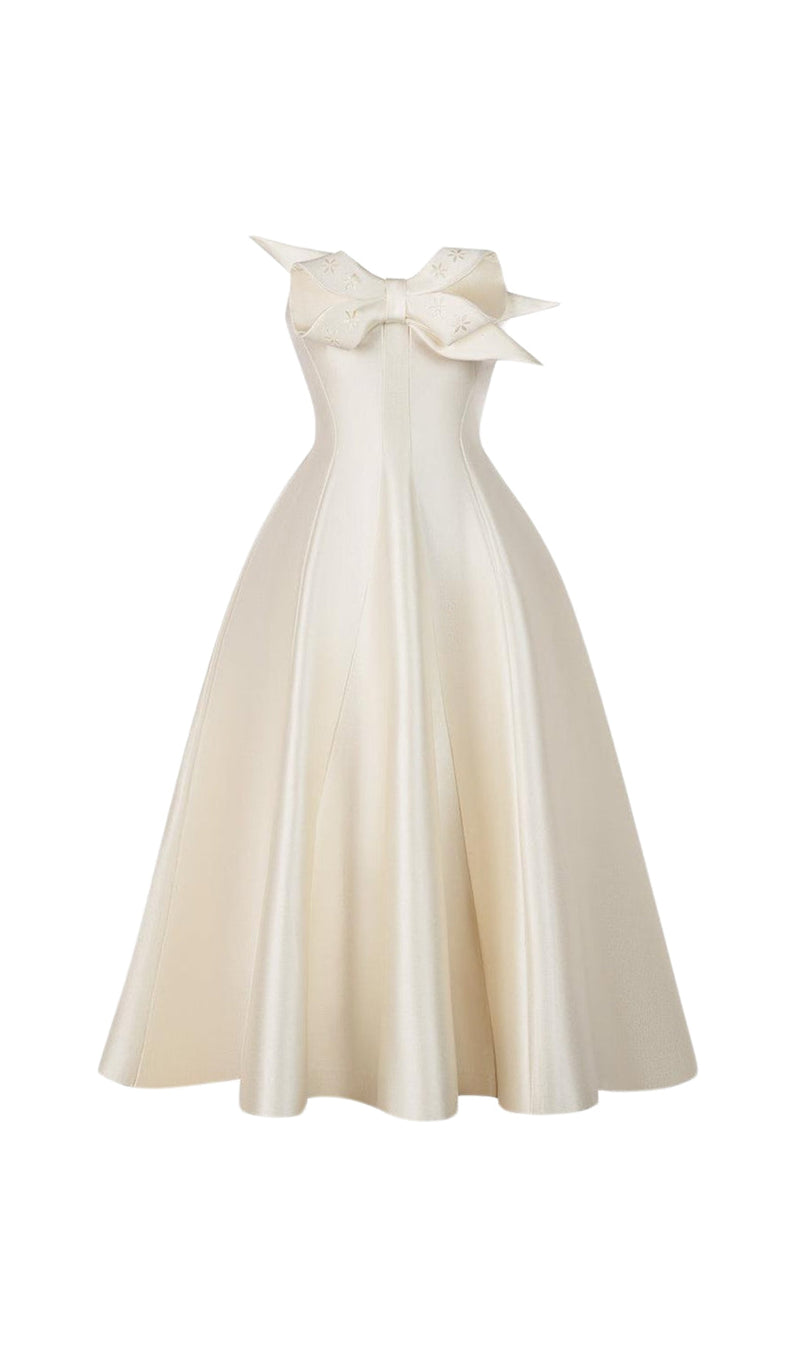 ROBE MIDI ÉVASÉE EN TAFFETAS À COL SEMI-COEUR BEIGE