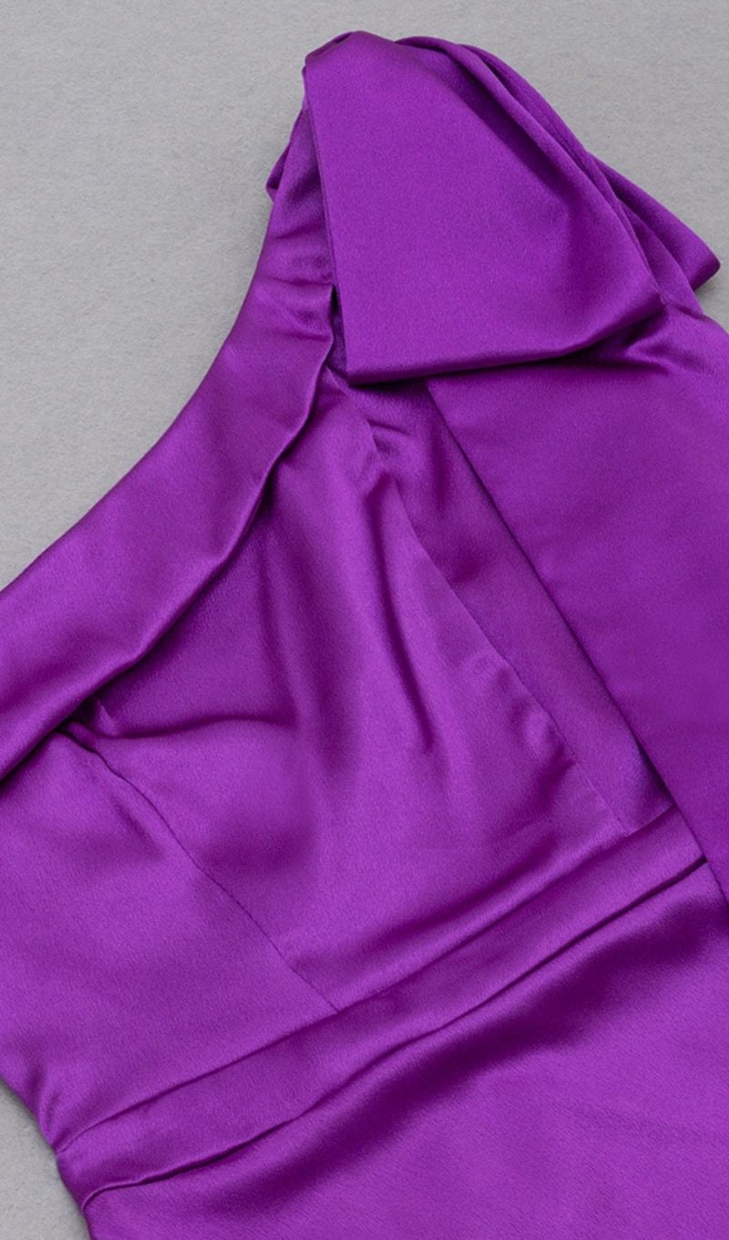 ONE SHOULDER BODYCON MIDI DRESS IN PURPLE