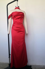 HALTER BODYCON MAXI DRESS IN RED