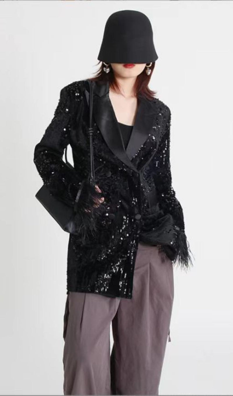 V NECK SEQUIN FEATHER BLAZER IN BLACK