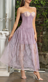 ROBE MAXI EN DENTELLE CORSET SANS BRETELLES 