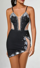 ROBE À BRETELLES SPAGHETTI EN STRASS EN NOIR 