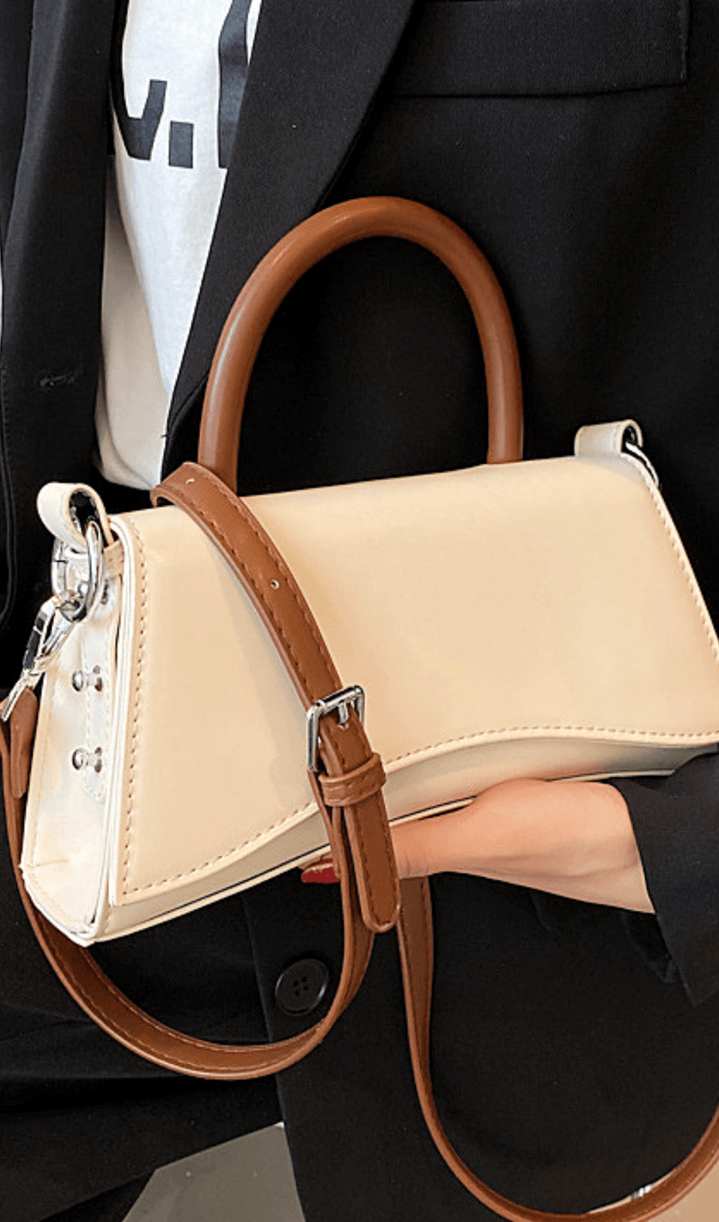 CONTRASTING SIMPLE HOURGLASS HANDBAG