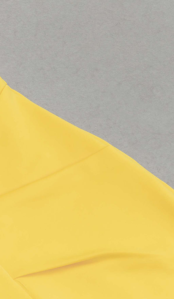 HIP WRAP BANDAGE MIDI DRESS IN YELLOW