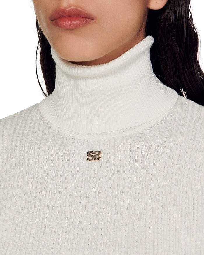 CABLE KNIT TURTLENECK SWEATER