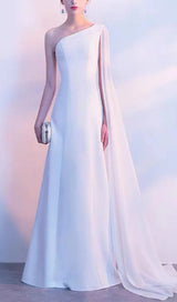 LONG YARN SLOPING SHOULDERS FISHTAIL DRESS IN WHITE