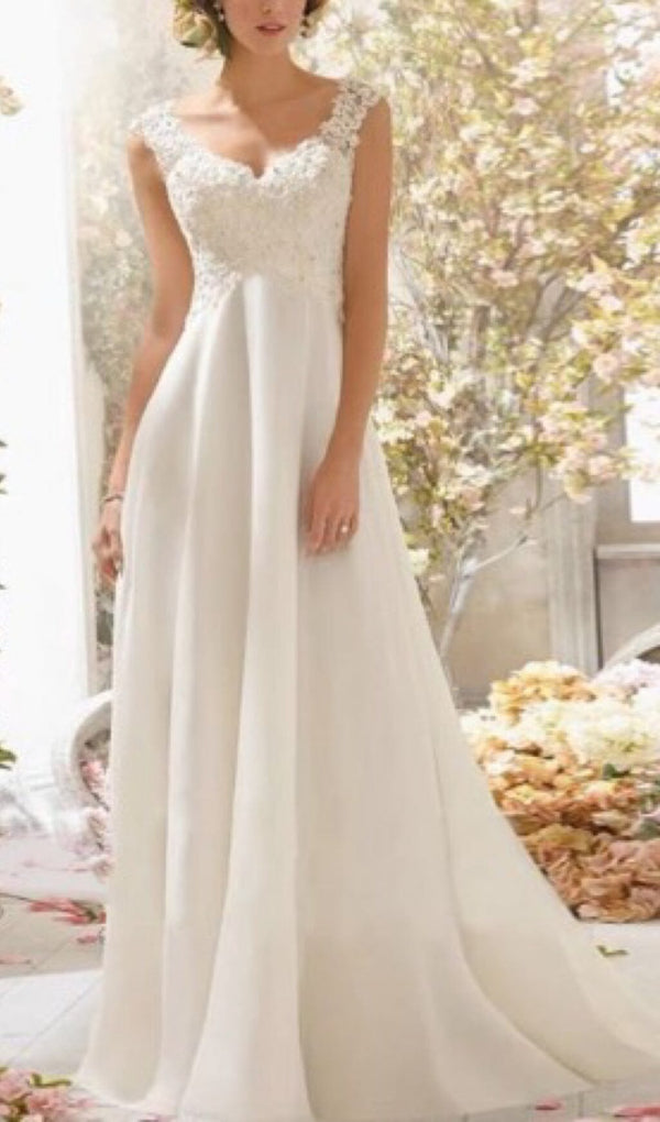 LACE CHIFFON FLOOR-LENGTH DRESS IN WHITE